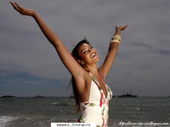 4. :finger: beyonce wallpapers